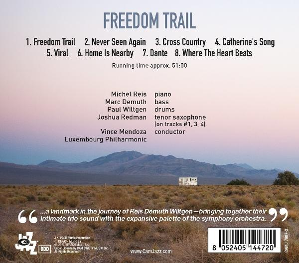 Albumcover mit Titelbild und Trackliste. Wüstenlandschaft mit Haus im Hintergrund.