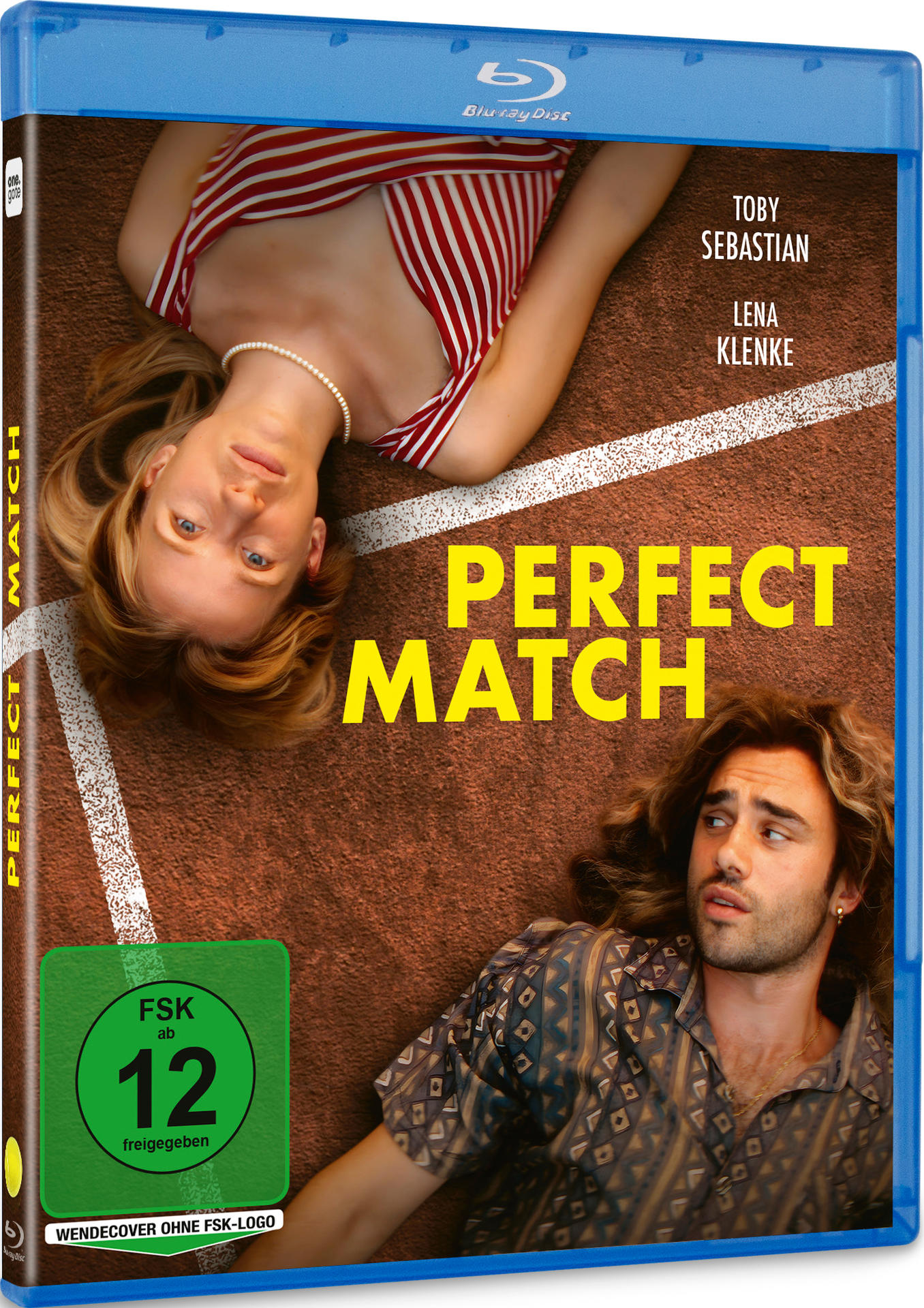 Zwei Personen liegen auf einem braunen Untergrund mit weißer Linie. Titel: PERFECT MATCH.
