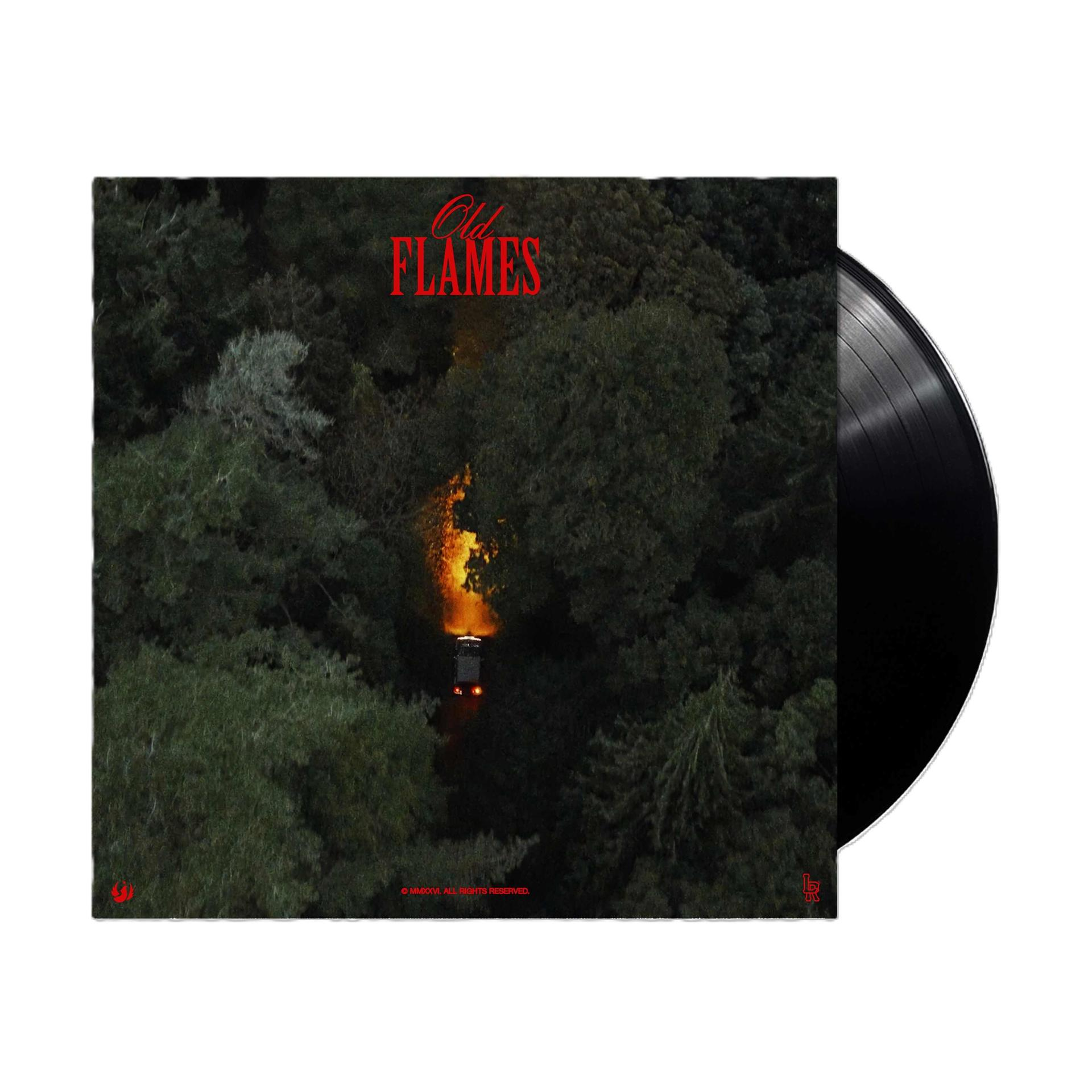 Ein Plattencover mit dem Titel "Old Flames" über einem brennenden Fahrzeug im Wald.