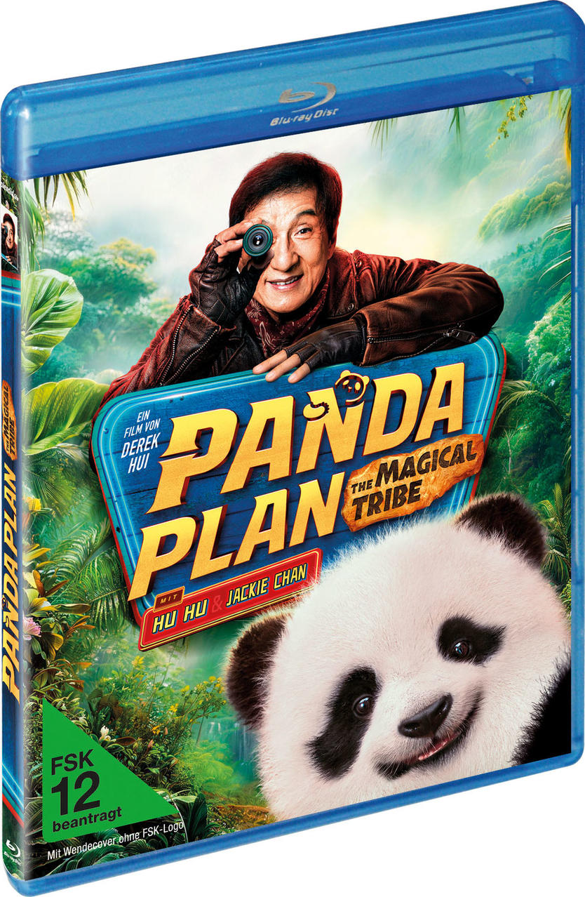 Jackie Chan schaut durch ein Fernglas mit einem Panda im Vordergrund.
