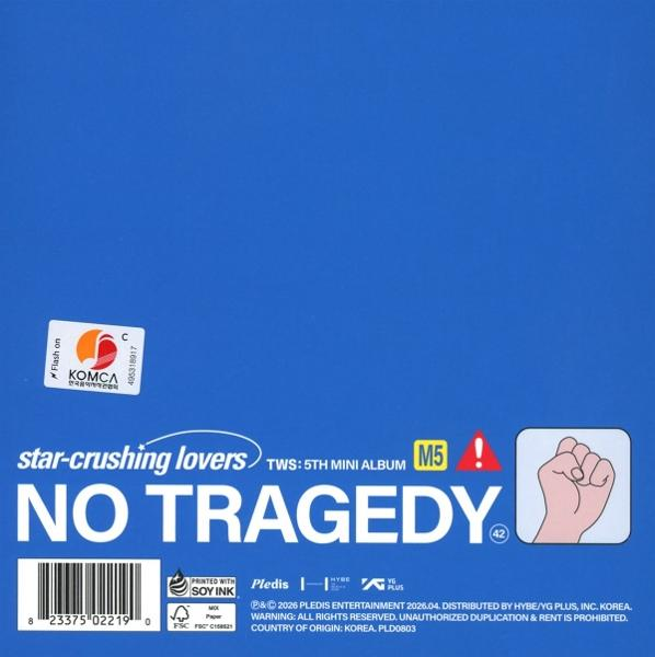 Albumcover: Blauer Hintergrund mit weißem Text 'NO TRAGEDY' und Bandlogo.