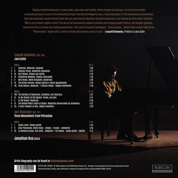 Ein Pianist sitzt im Schatten vor einem Flügel, Noten und Titel auf dem Cover.
