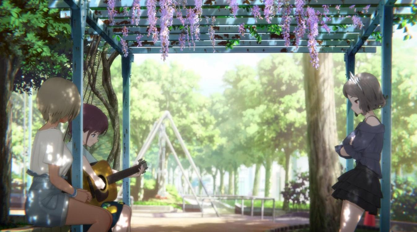 Drei Mädchen im Park, zwei spielen Gitarre, lila Blüten hängen von einer Pergola.