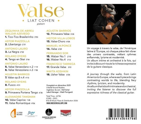 Albumcover mit Gitarristin, Titelliste und Beschreibung. Klassische Gitarrenmusik.