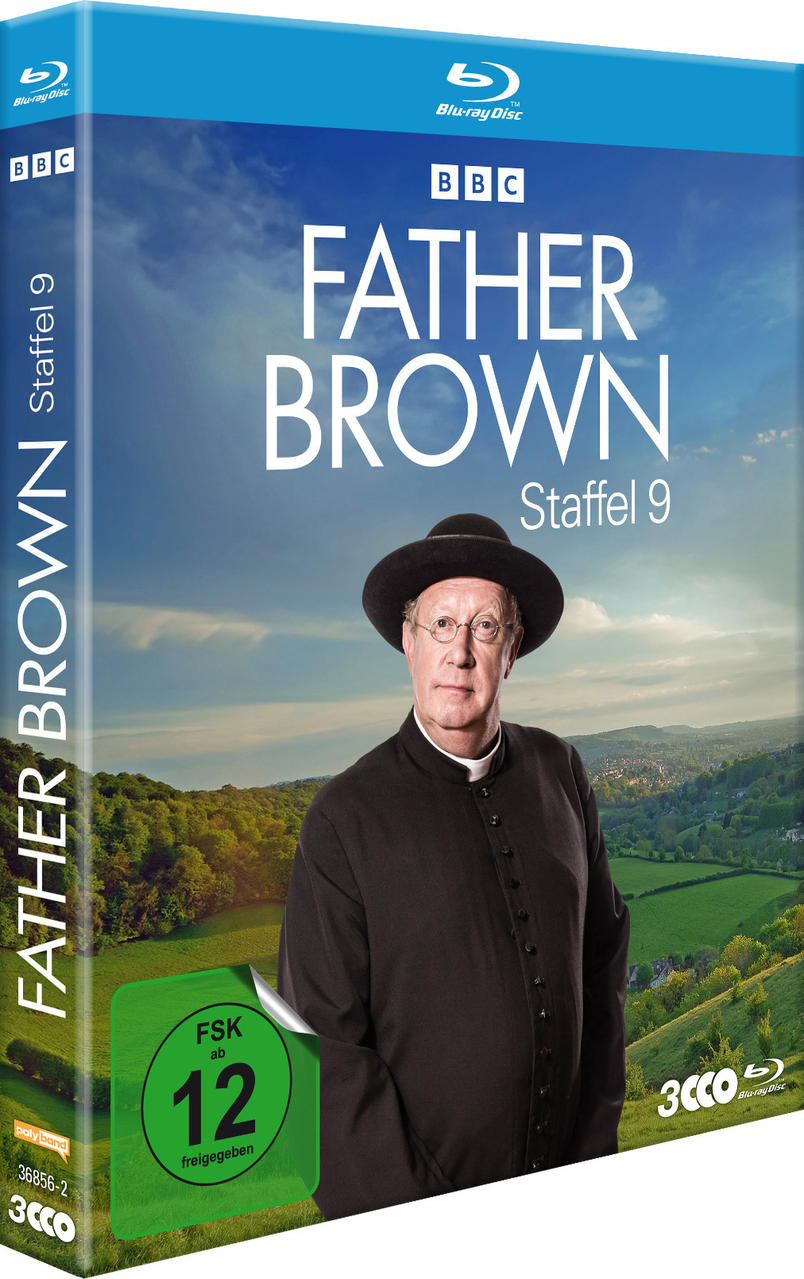 Ein Mann in Soutane und Hut vor grüner Landschaft, Staffel 9.