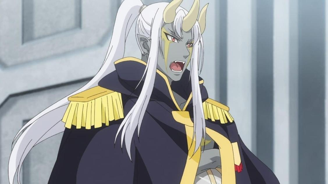 Ein Anime-Charakter mit grauem Gesicht, weißen Haaren und Hörnern trägt einen dunklen Umhang.