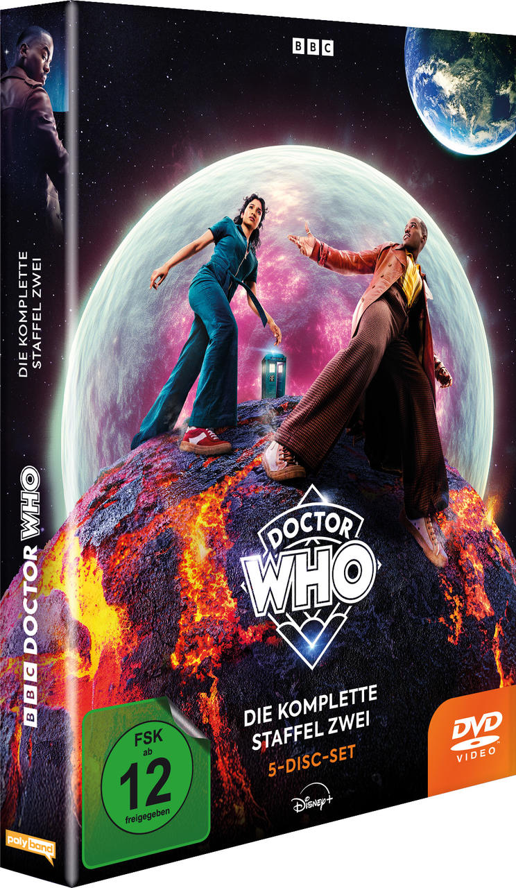 DVD-Box von Doctor Who Staffel 2 mit zwei Charakteren vor Planeten und Sternenhimmel.