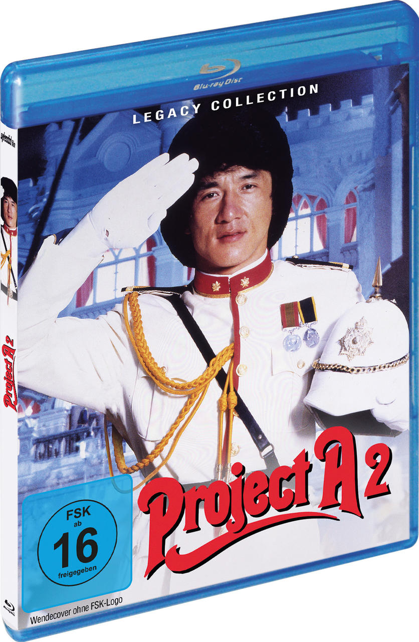 Jackie Chan in Uniform salutiert vor einem Gebäude, Blu-ray Hülle.