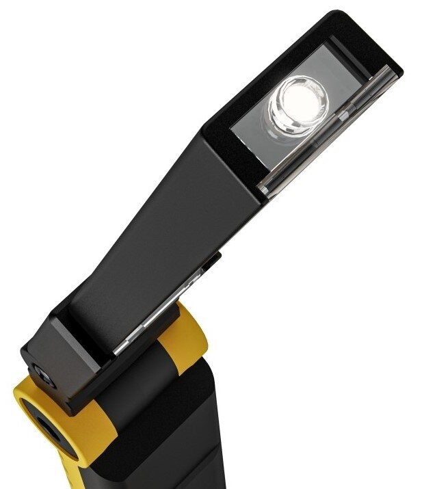 Czarno-żółta lampa robocza z żarówką LED na białym tle.