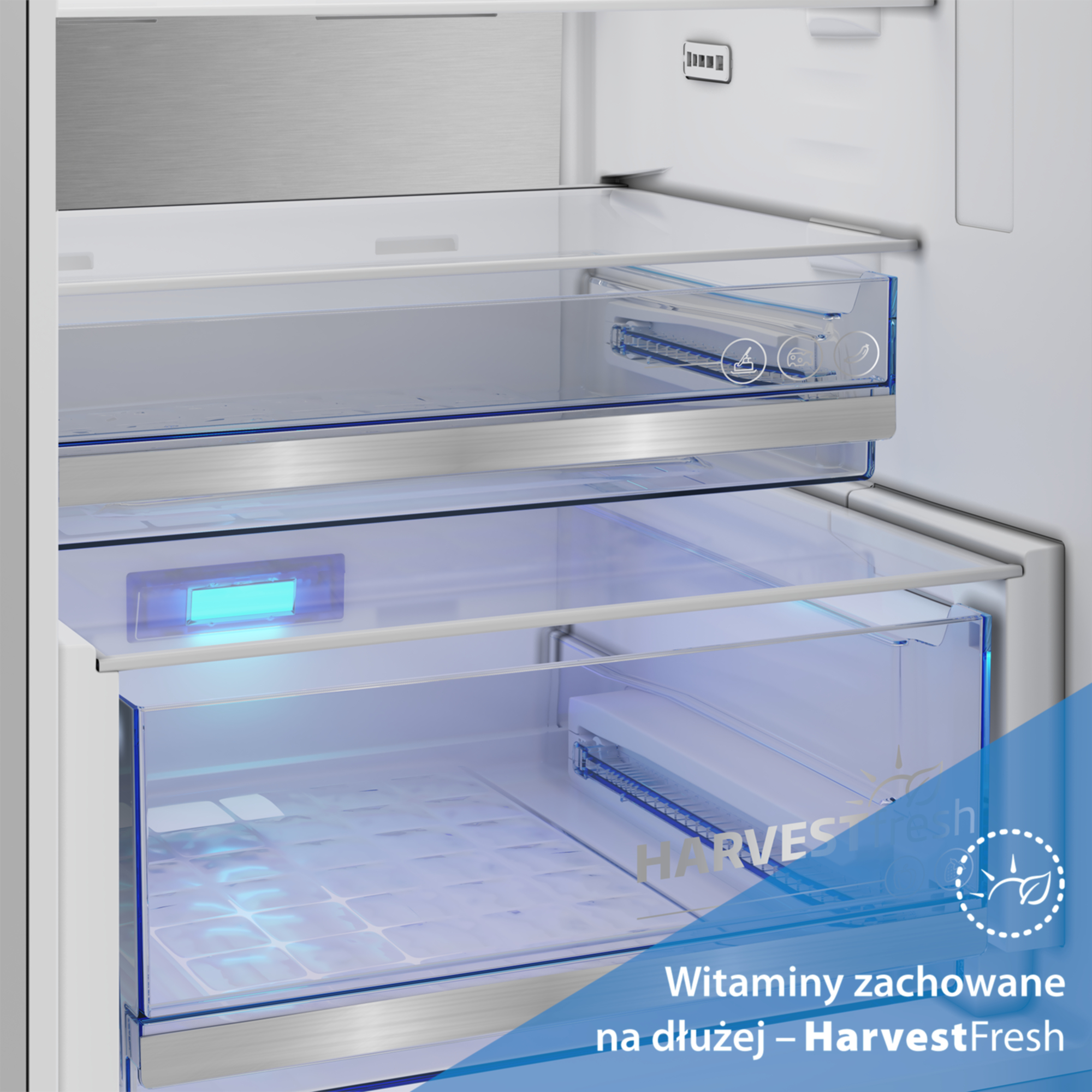Pusta lodówka ze szklanymi półkami i niebieskim światłem w dolnej komorze.