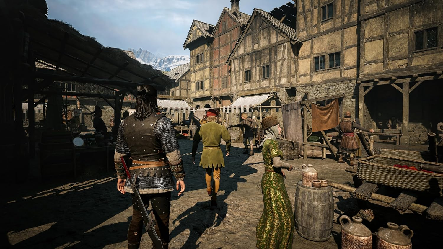 Marché médiéval avec des gens en tenue d'époque, des vendeurs et des bâtiments.