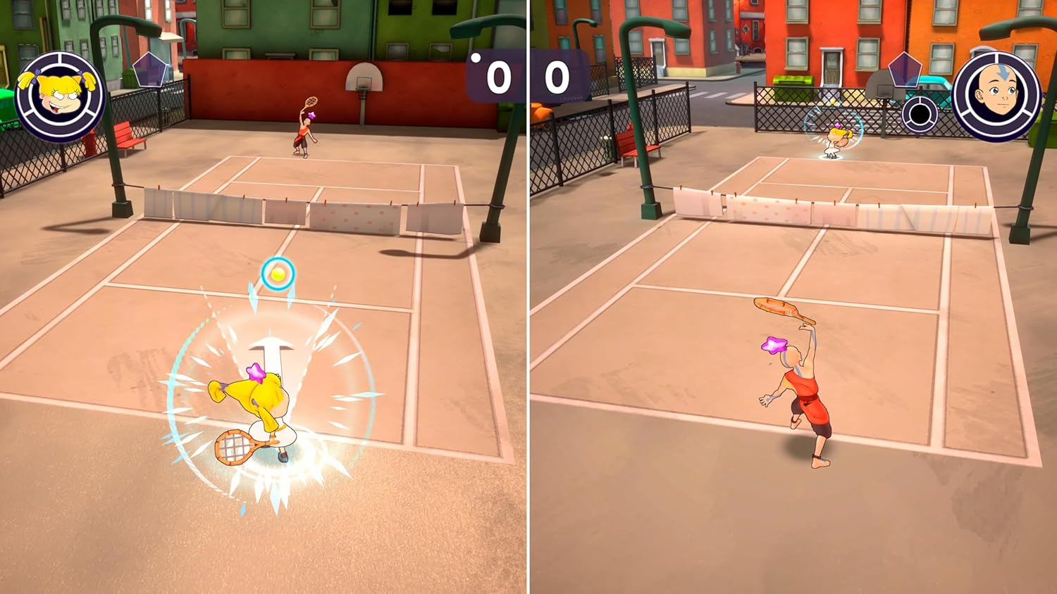 Zeichentrickfiguren spielen Tennis auf einem Hof mit Häusern im Hintergrund.