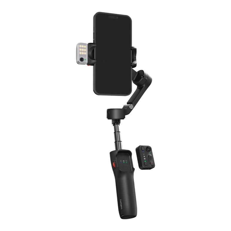 Un cardán negro para smartphone con luz y control remoto sobre fondo blanco.
