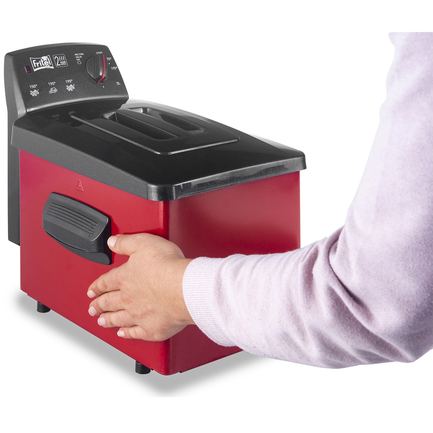 Une friteuse rouge avec un couvercle noir, une main à côté.