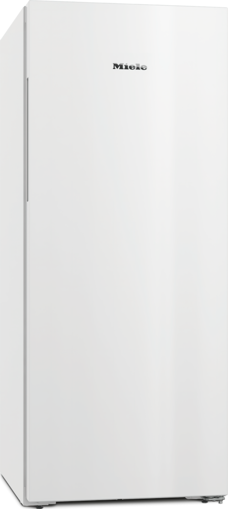Ein weißer Miele-Kühlschrank mit silbernem Griff steht vor einem schwarzen Hintergrund.