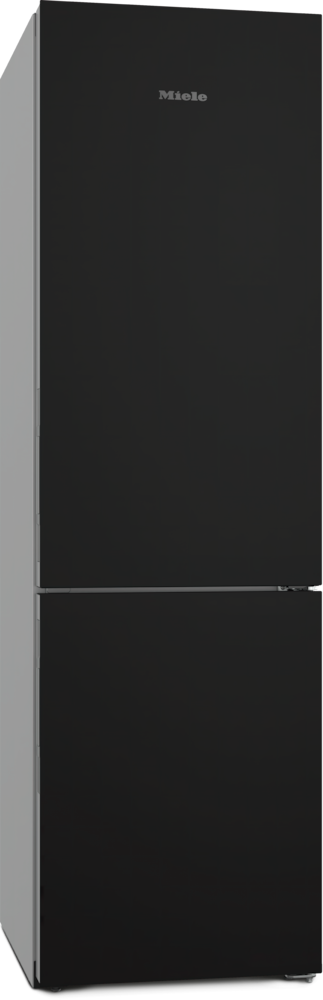 Ein schwarzer Miele Kühlschrank mit silbernem Griff. Die Tür ist geschlossen.