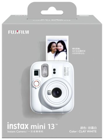 Biały aparat Fujifilm Instax Mini 13 z dwiema kobietami na zdjęciu.