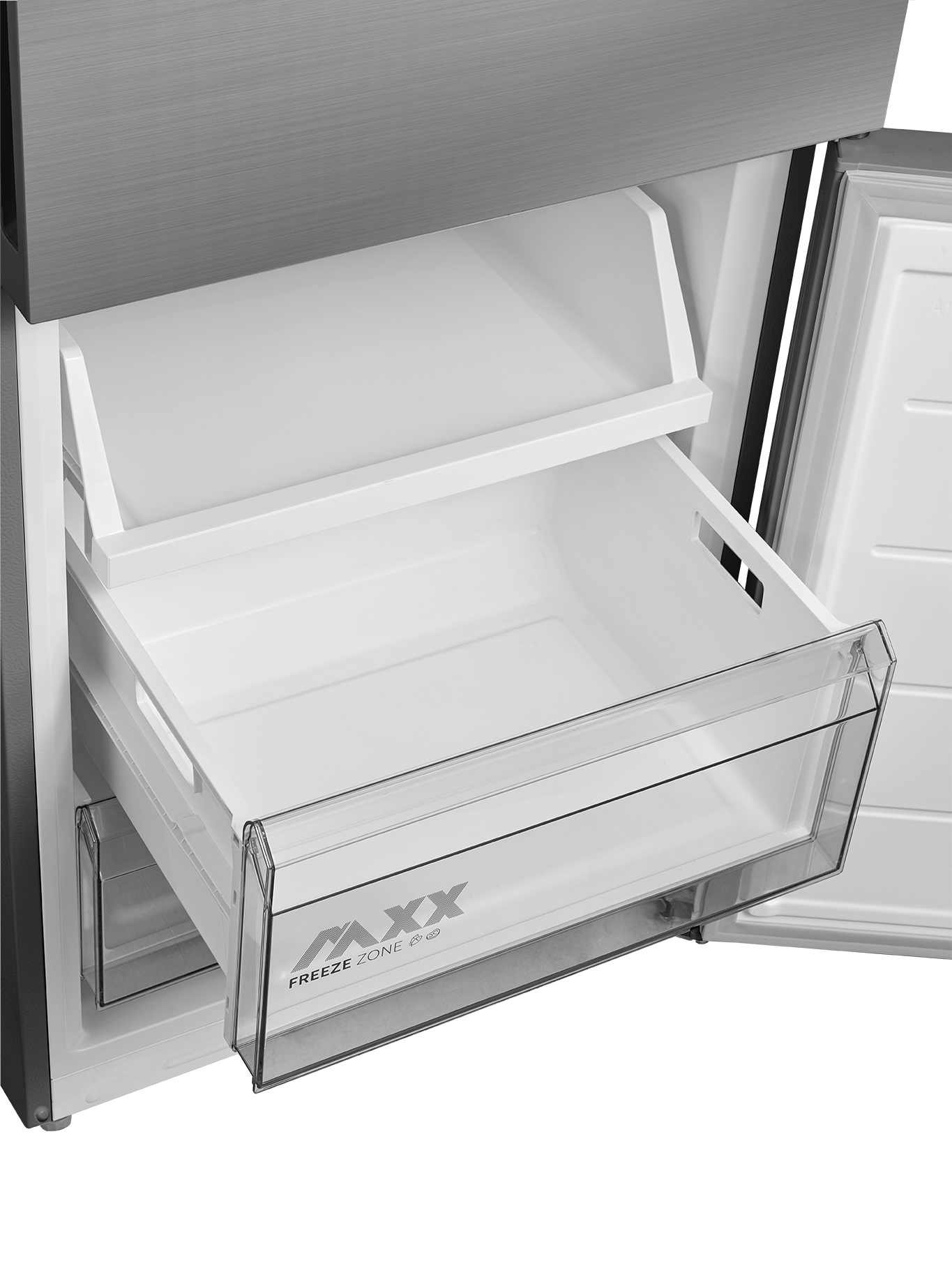 Un refrigerador abierto con un cajón de zona de congelación extensible.