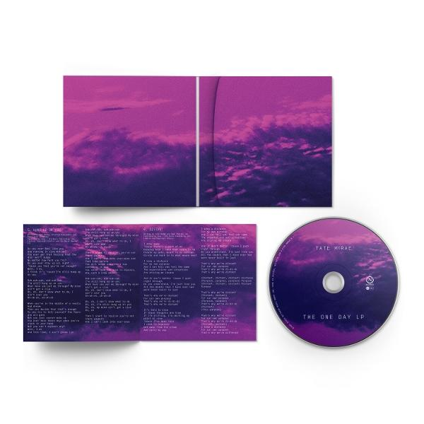 Albumcover mit lila Himmel, aufgeklapptes CD-Booklet mit Texten und CD.