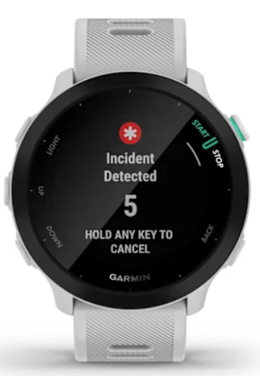 Biały zegarek Garmin wyświetla 'Wykryto incydent' z odliczaniem 5 sekund.