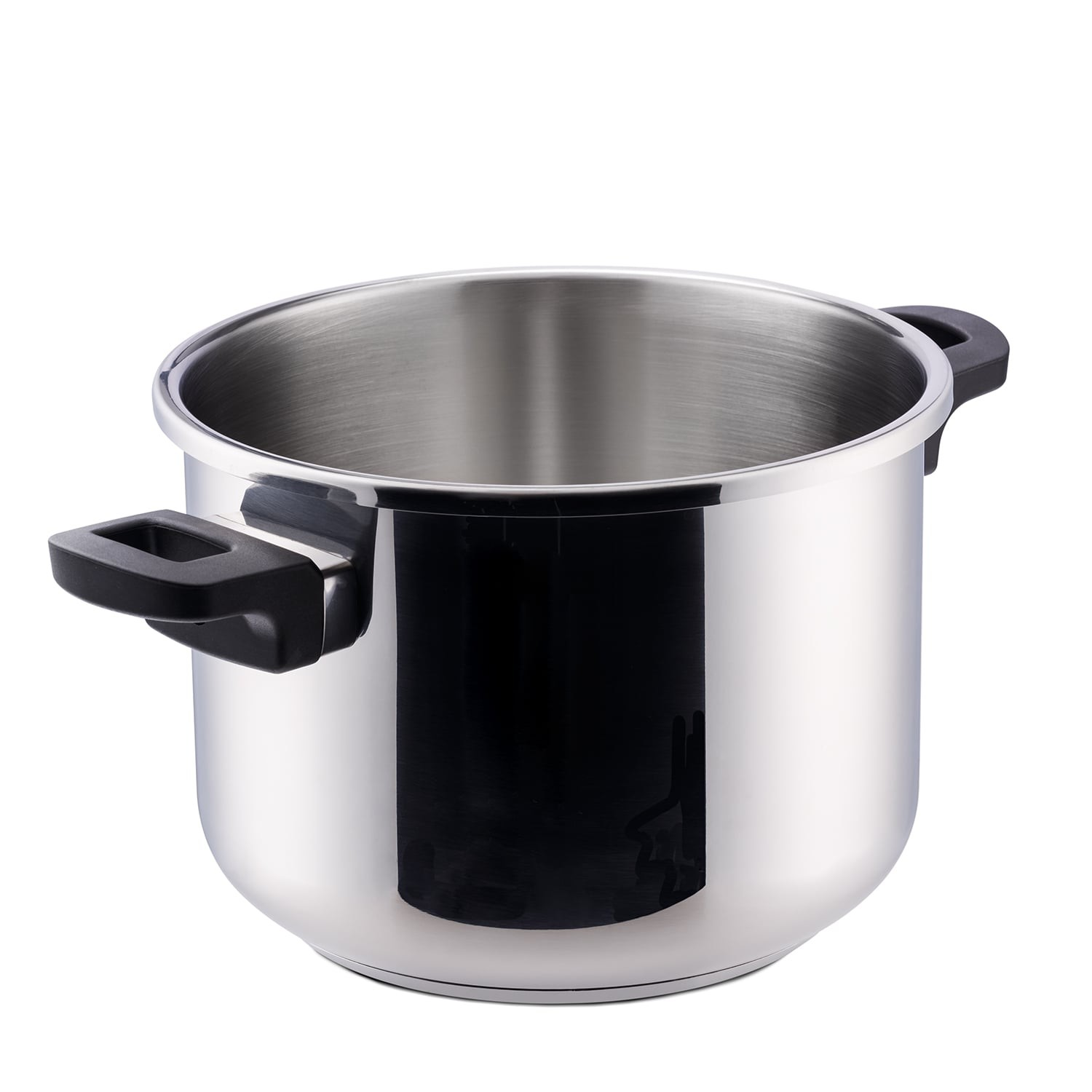 Una olla de acero inoxidable brillante con asas negras.