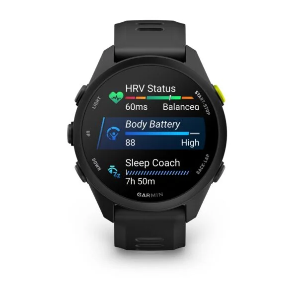 Fekete Garmin okosóra mutatja az HRV-t, a Testakkumulátort és az Alvásedzőt.