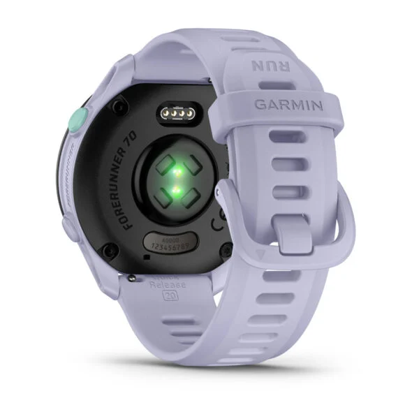 Világoslila Garmin Forerunner 70 óra pulzusmérővel és töltőérintkezőkkel.