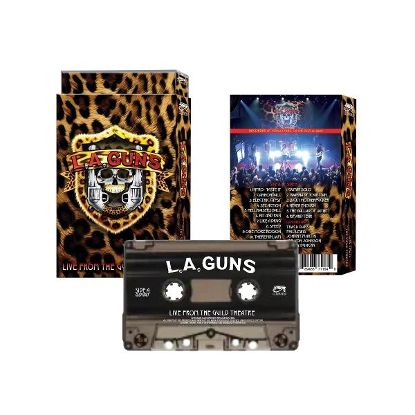 LA Guns Kassette mit Leopardenmuster-Cover und Trackliste. Live-Aufnahme.