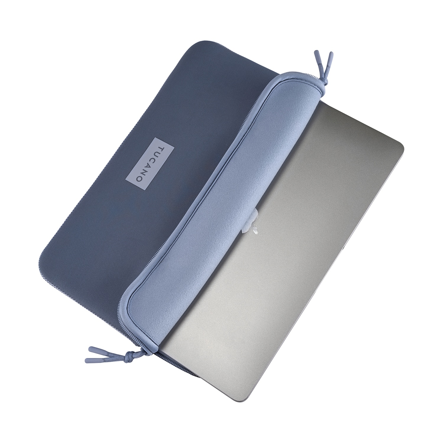 Custodia grigia per laptop con laptop argentato parzialmente inserito.