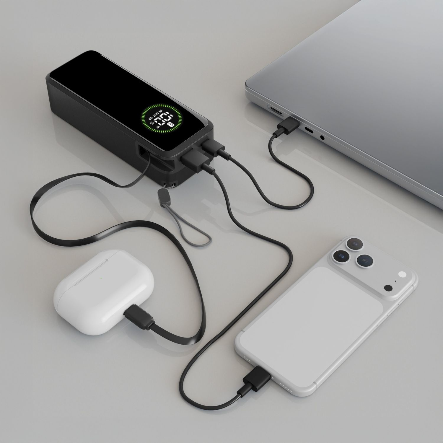 Power bank nera carica telefono, auricolari e laptop.