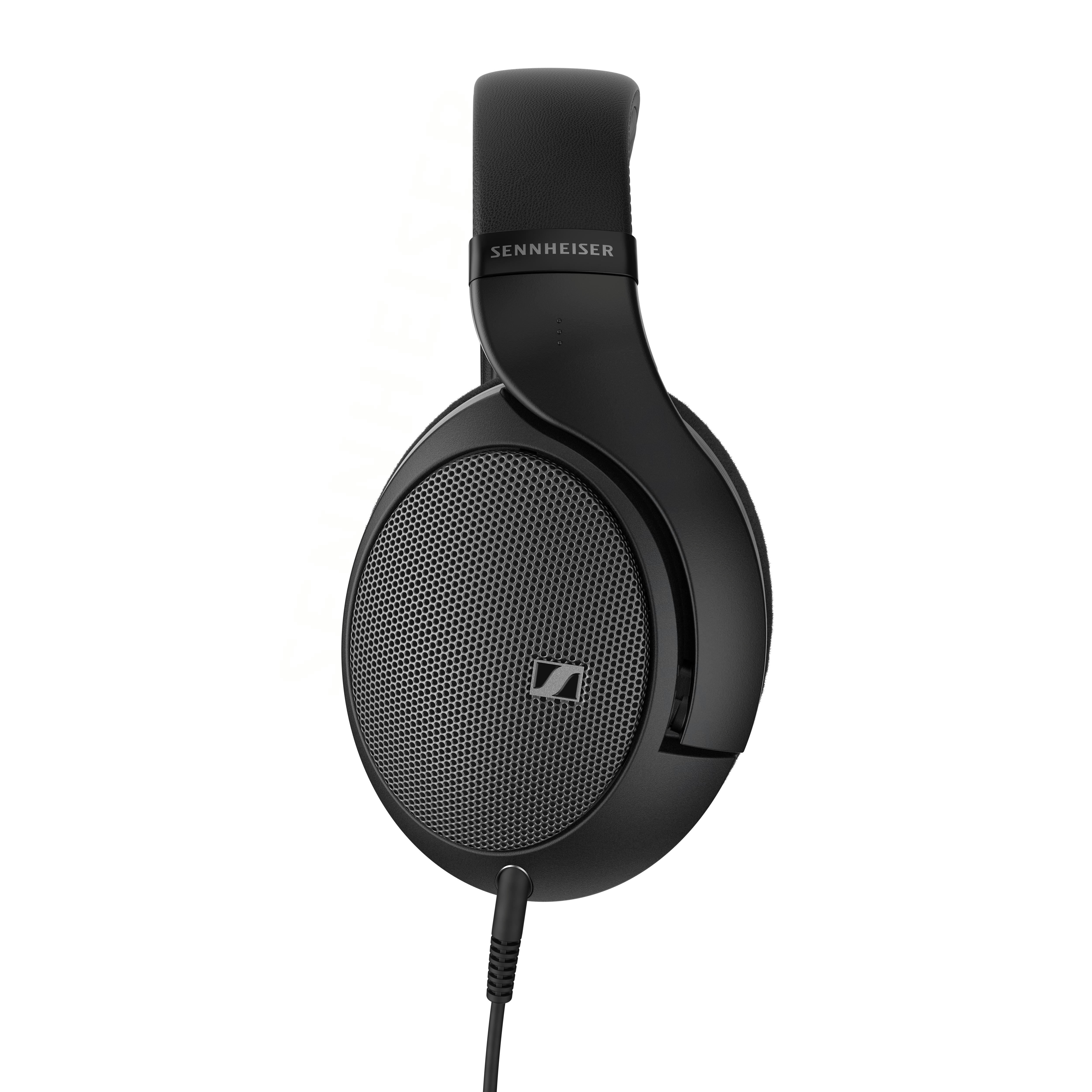 Schwarze Sennheiser Over-Ear-Kopfhörer mit Metallgitter und Markenlogo.