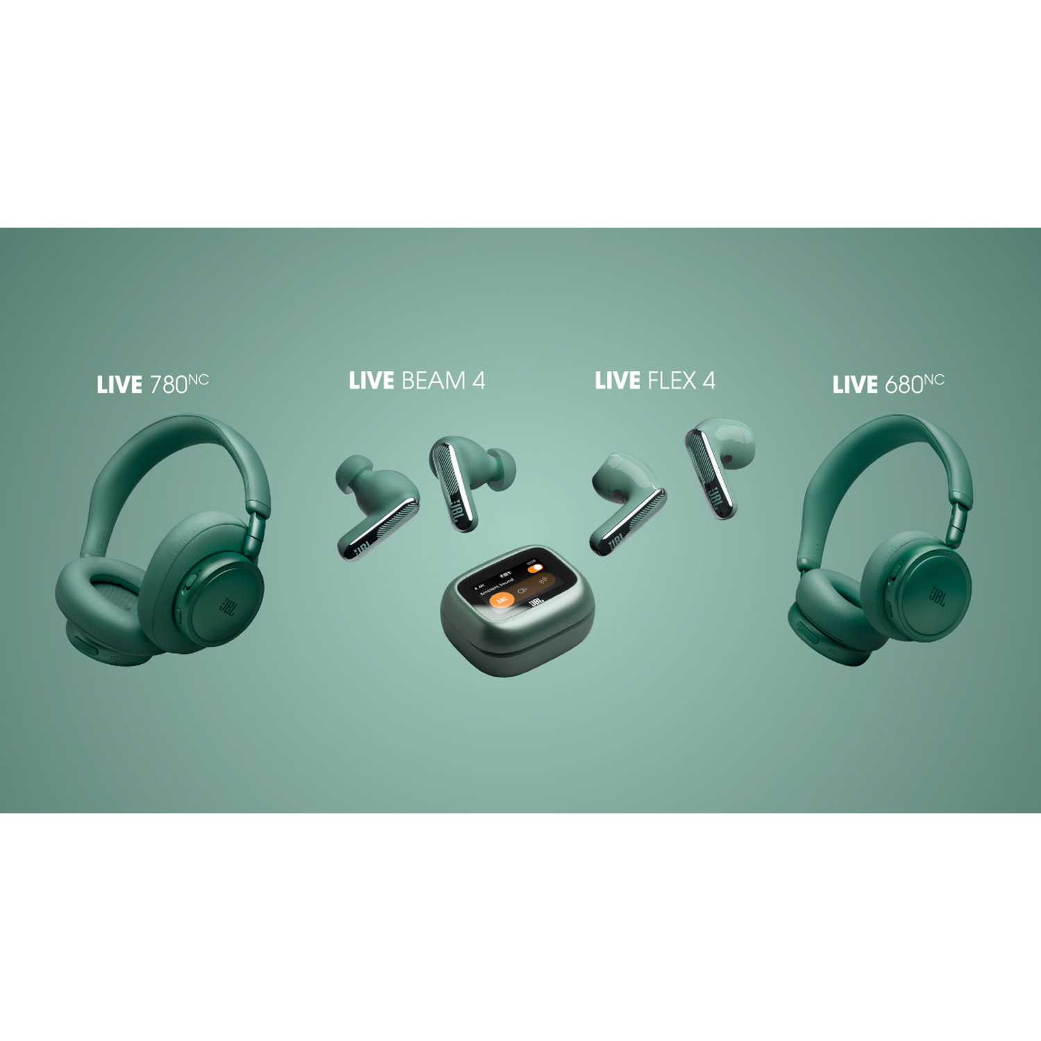 Groene JBL koptelefoon en oordopjes met oplaadcase op een groenblauwe achtergrond.
