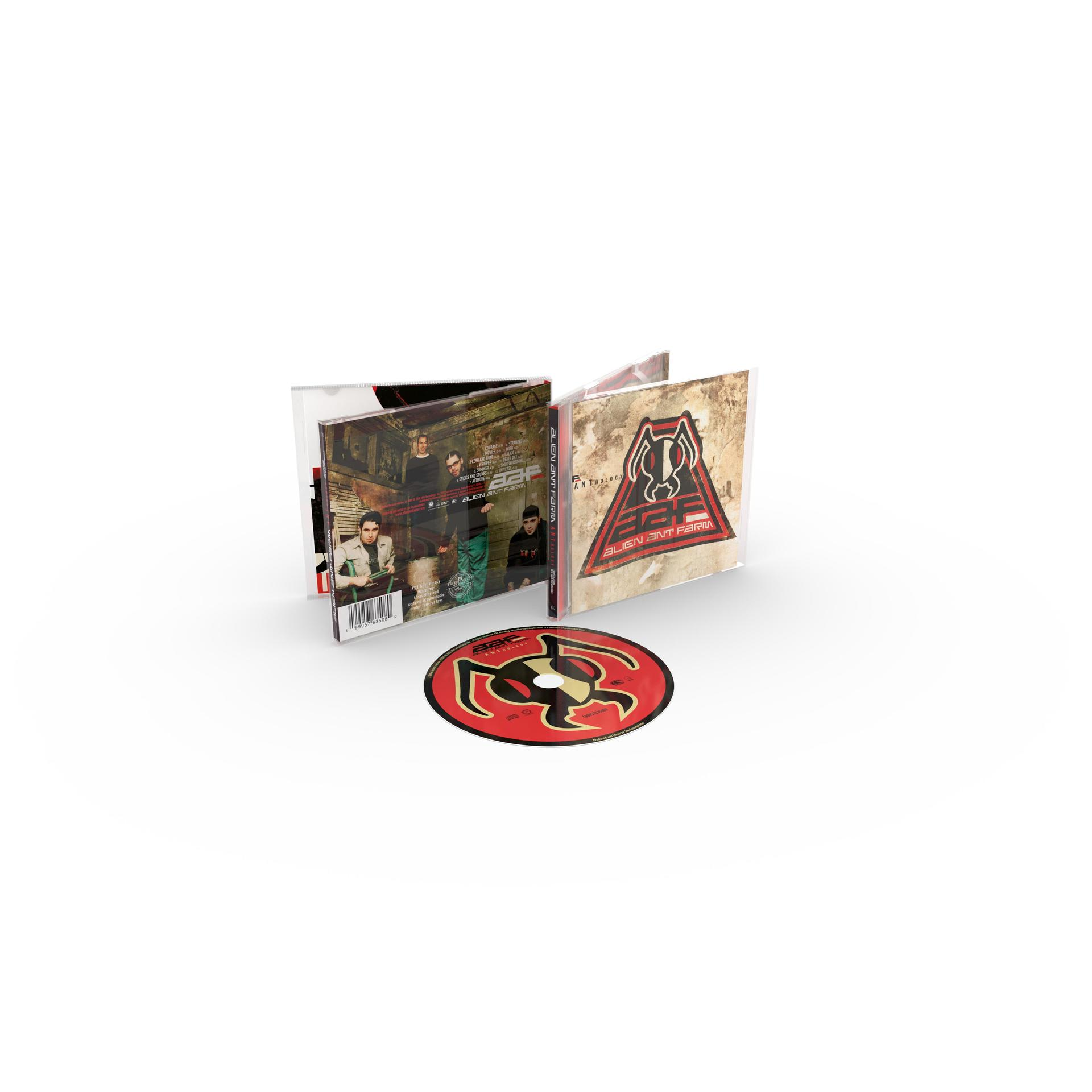CD-hoes en CD met bandlogo en bandfoto's op witte achtergrond.