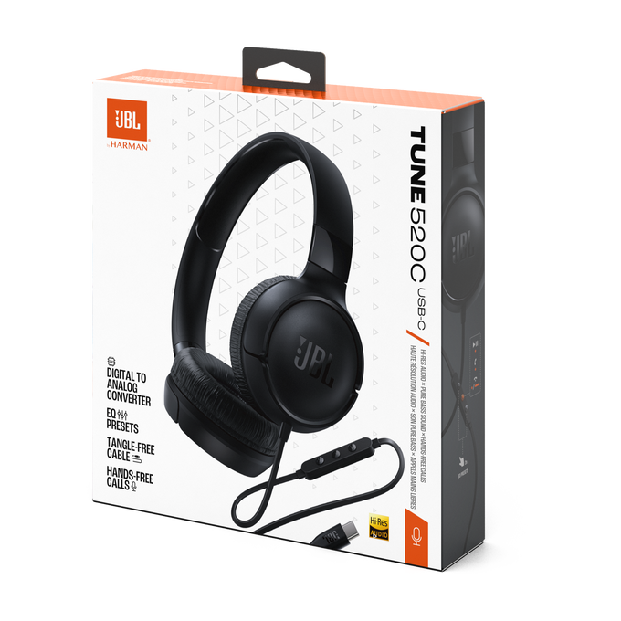 Czarne słuchawki JBL z kablem i złączem USB-C na opakowaniu.