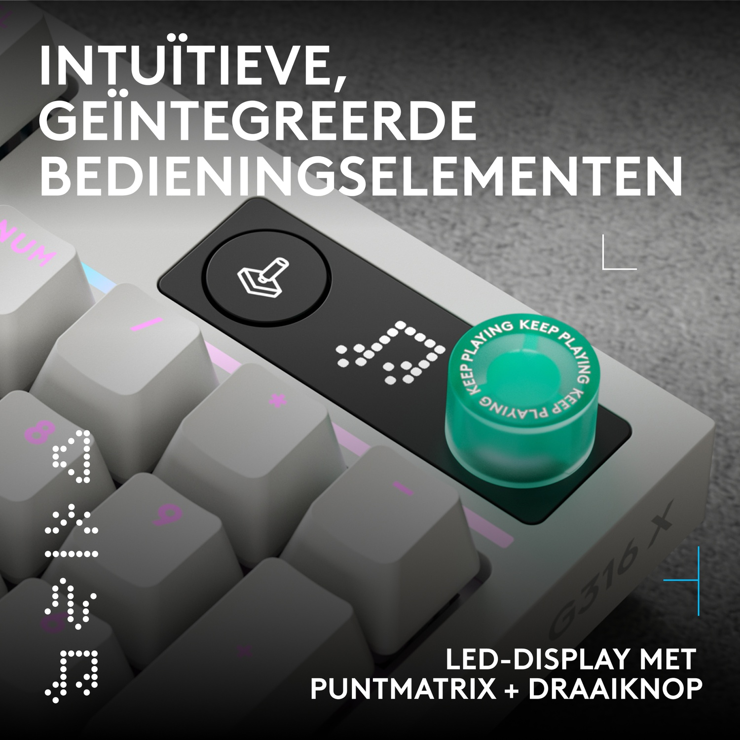 Close-up van een toetsenbord met een groene draaiknop en LED-display. Nederlandse tekst.