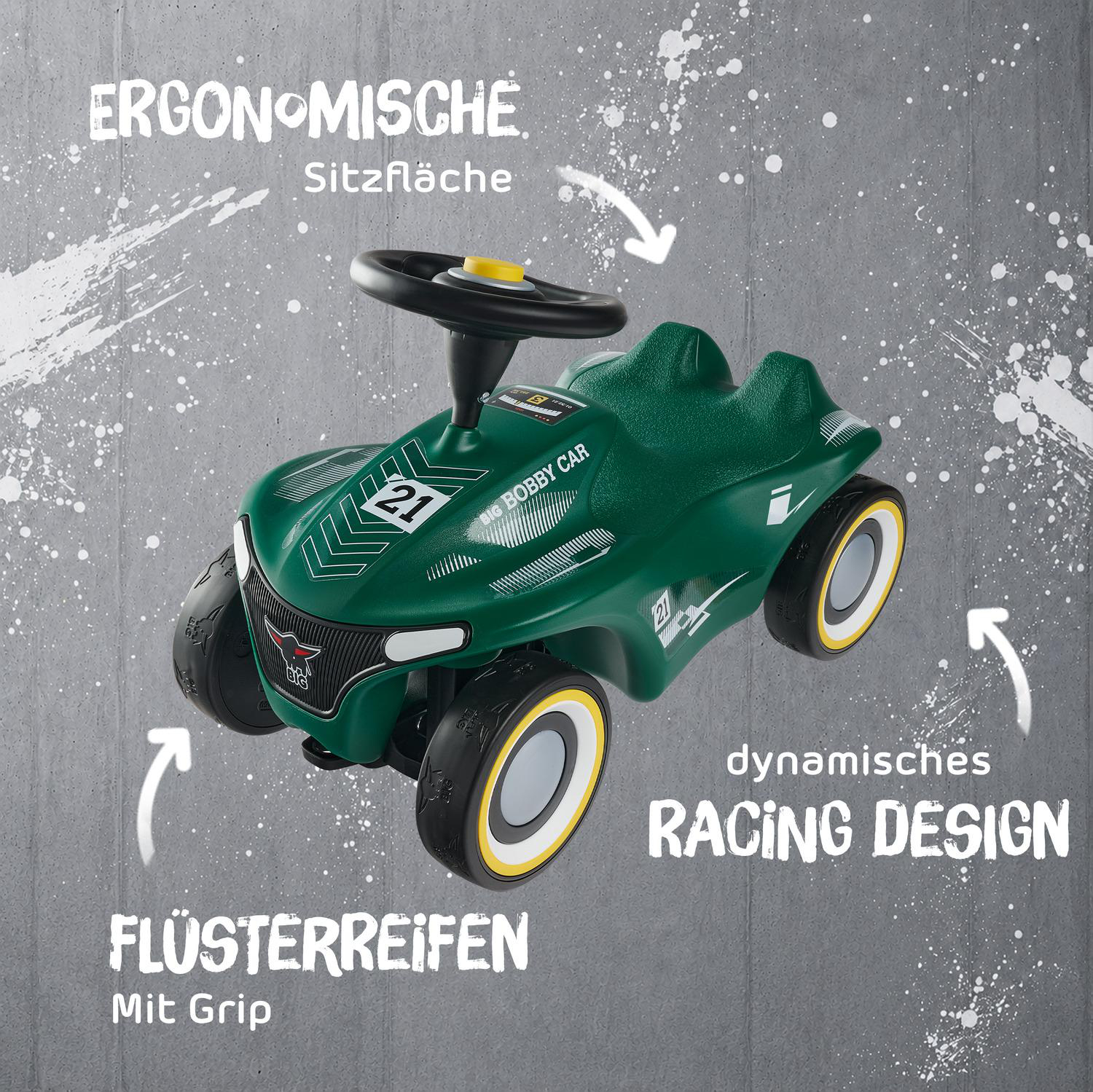 Grünes Bobby Car mit Racing Design, ergonomischem Sitz und Flüsterreifen.