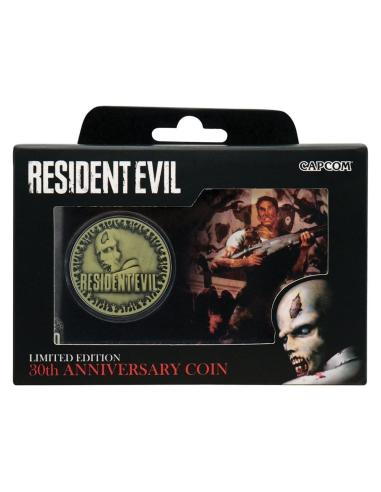 Caja de moneda Resident Evil 30th Anniversary con moneda, escena de juego y zombi.
