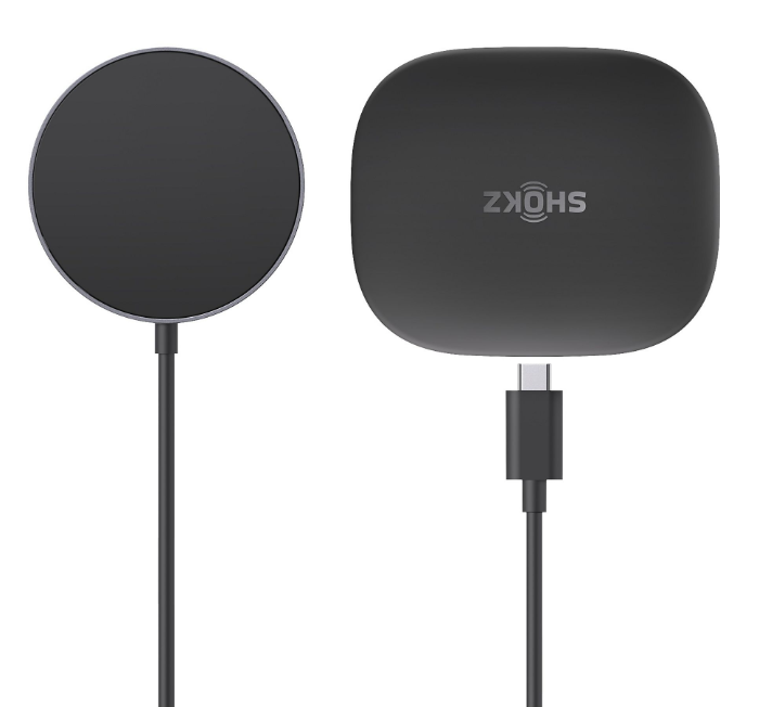Czarna okrągła ładowarka i czarne prostokątne etui ładujące z kablem USB-C.