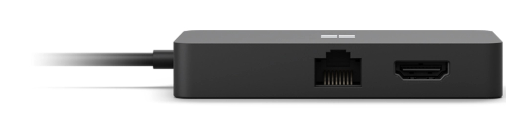 Ein schwarzer Adapter mit Ethernet- und HDMI-Anschluss, verbunden mit einem Kabel.