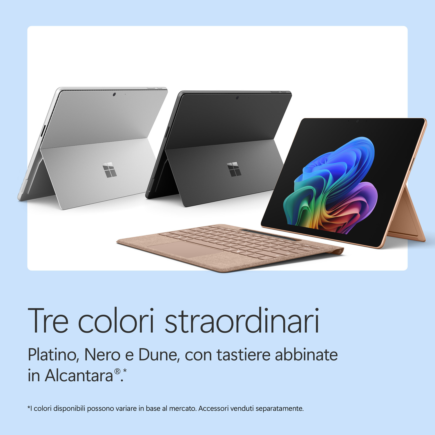 Tre tablet Surface in Platino, Nero e Dune con tastiere abbinate.