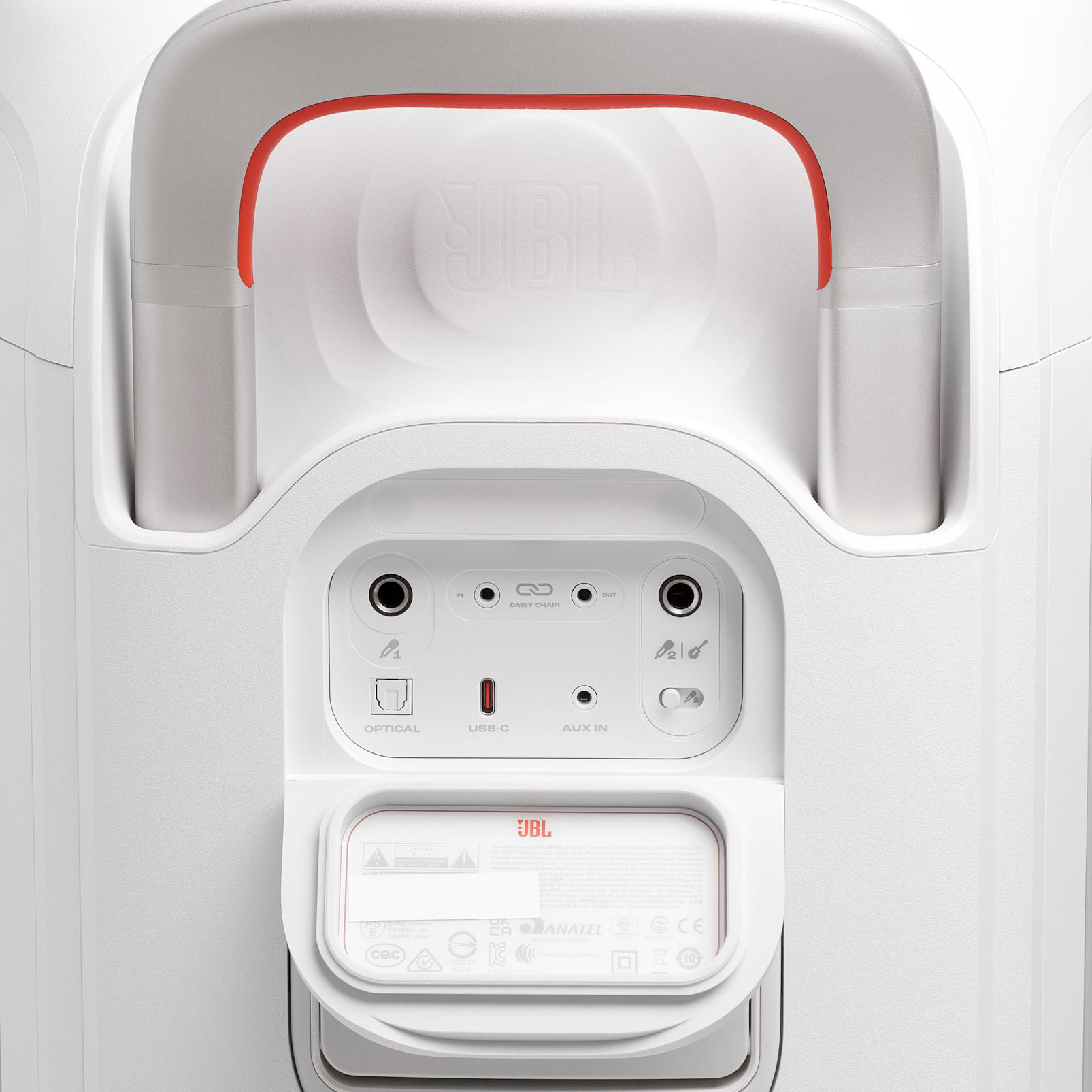Weiße JBL-Box mit Griff und Anschlüssen: Optical, USB-C, Aux In, Daisy Chain.