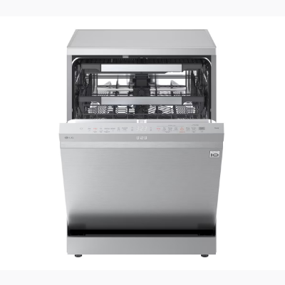 Gümüş LG bulaşık makinesi, açık kapısı, rafları ve zamanlayıcılı kontrol paneli görünüyor.