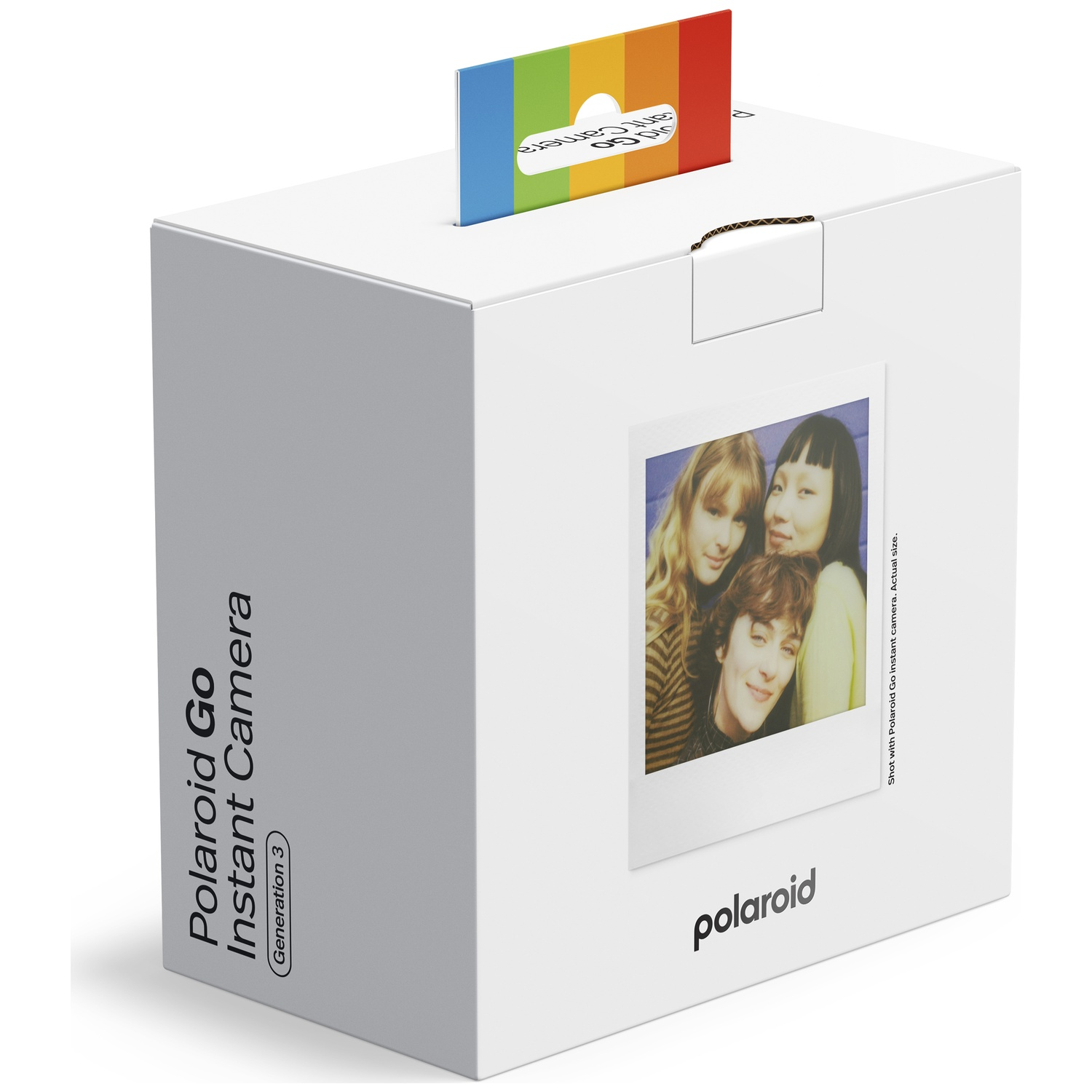 Boîte blanche avec impression appareil photo instantané Polaroid Go et photo de quatre personnes.