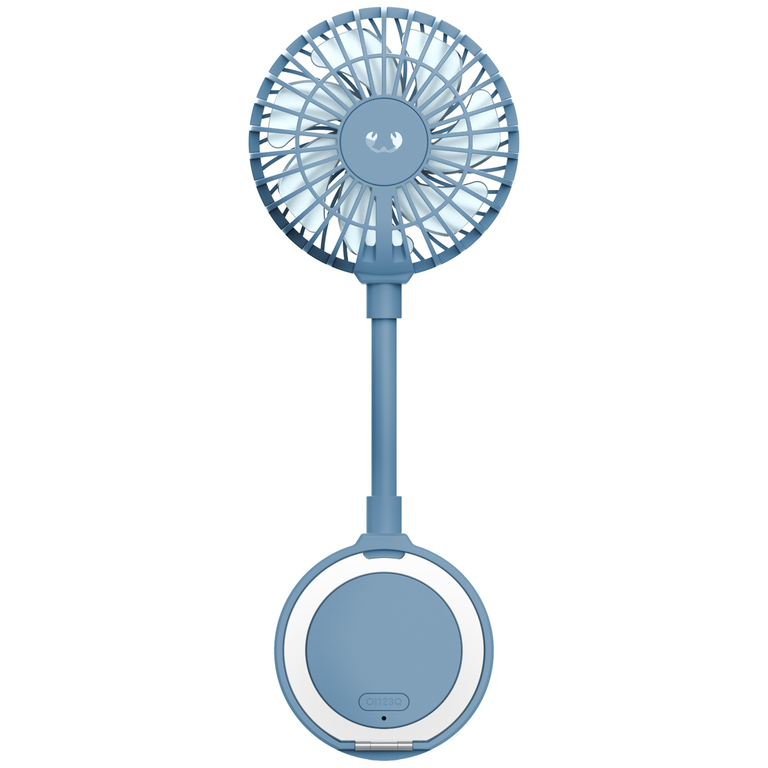 Een kleine blauwe ventilator met een ronde kop en handvat.