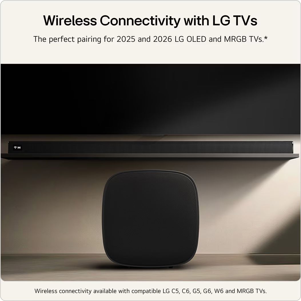 Caisson de basses et barre de son noirs devant un téléviseur LG, connexion sans fil.