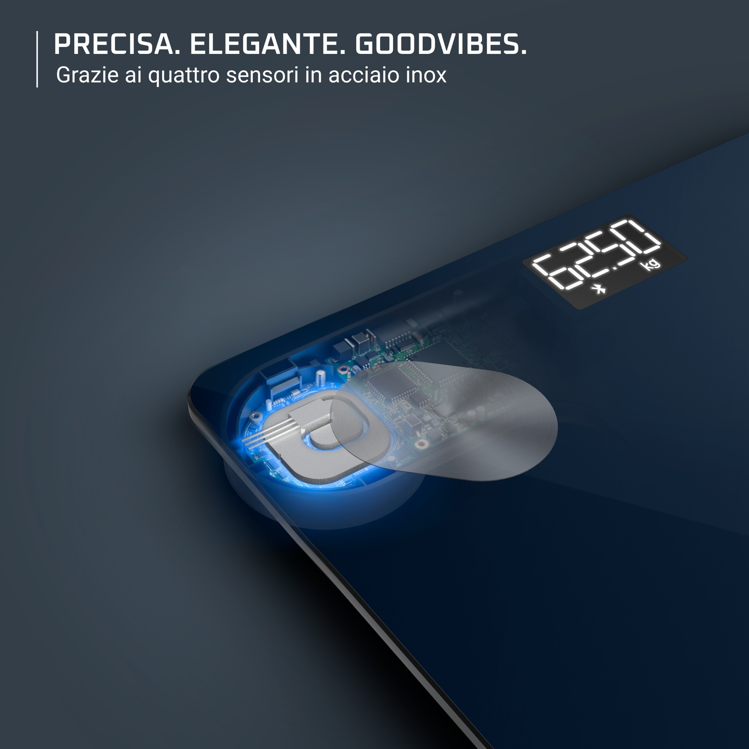 Una bilancia blu con sensori illuminati e display di 62,50 kg.
