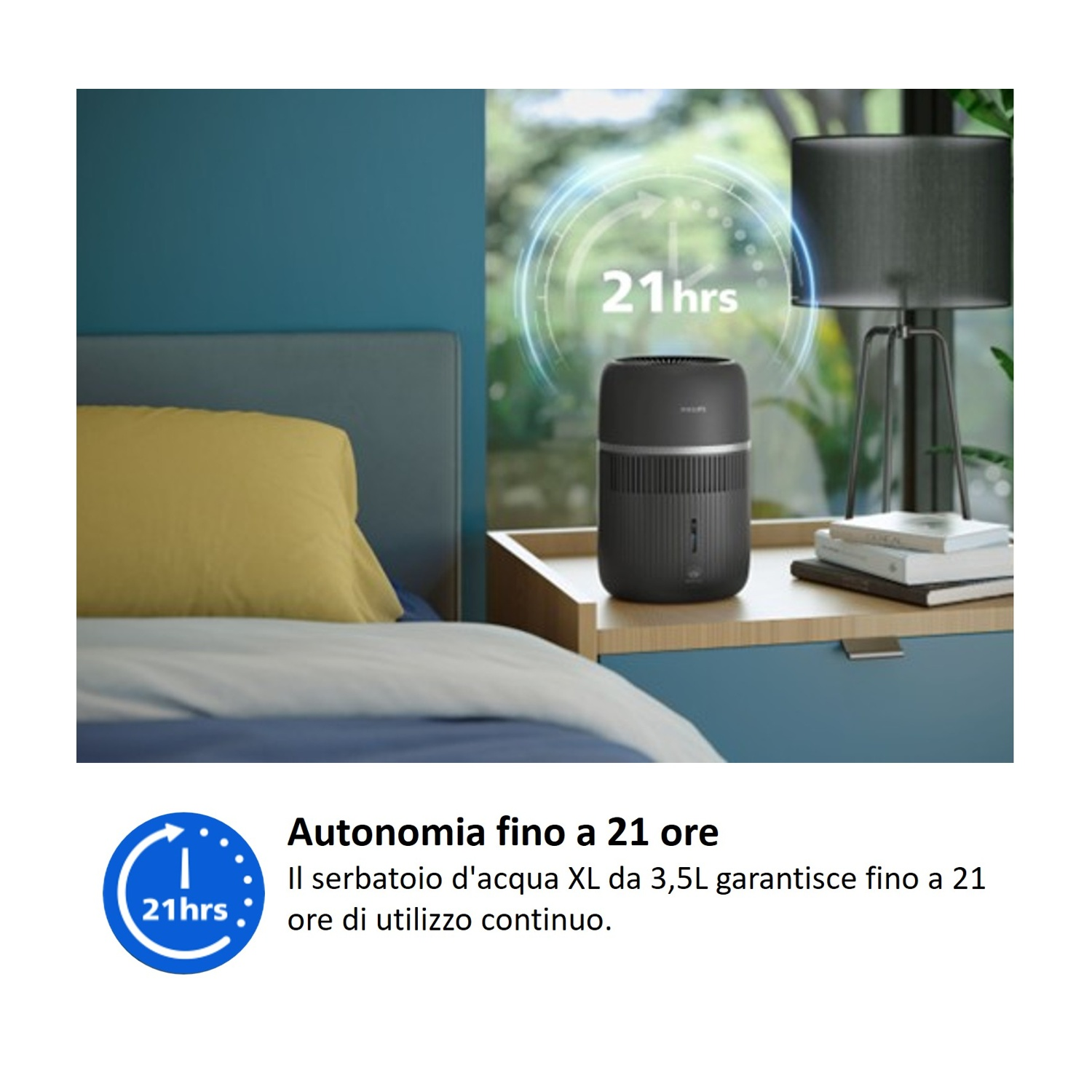 Un purificatore d'aria nero con indicatore di 21 ore accanto a un letto.