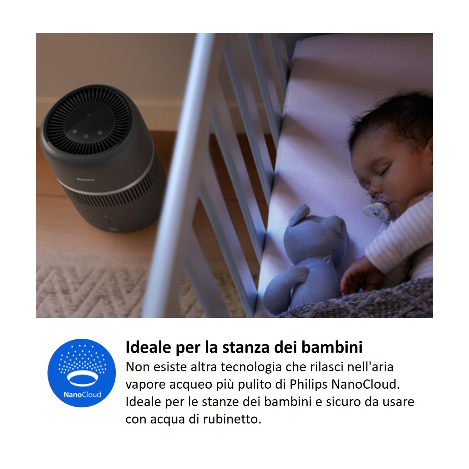 Un bambino dorme in una culla accanto a un purificatore d'aria.