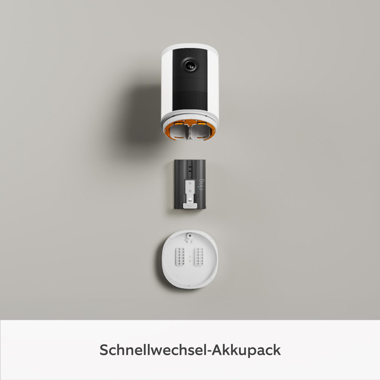 Eine weiße Überwachungskamera mit abgenommenem Akku und Halterung auf grauem Hintergrund.