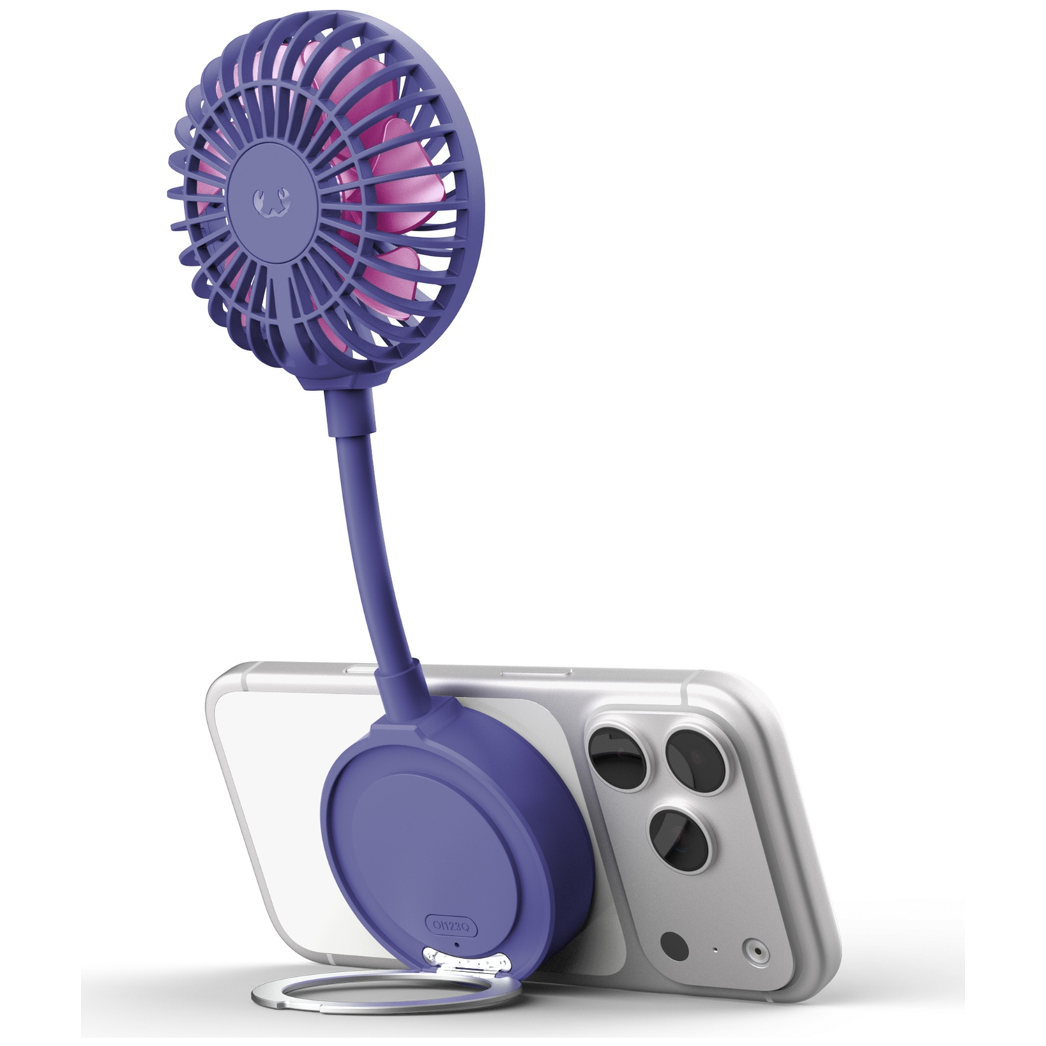 Een paarse nekventilator met roze bladen rust op een zilveren smartphone.